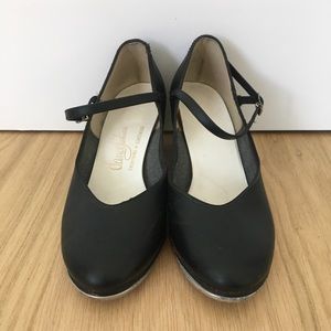 Vintage tap shoes